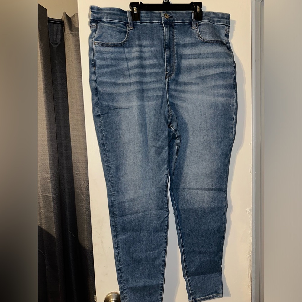 NE(X)T LEVEL CURVY HIGHEST
WAIST JEGGING